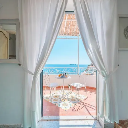 Giusy Affittacamere Positano