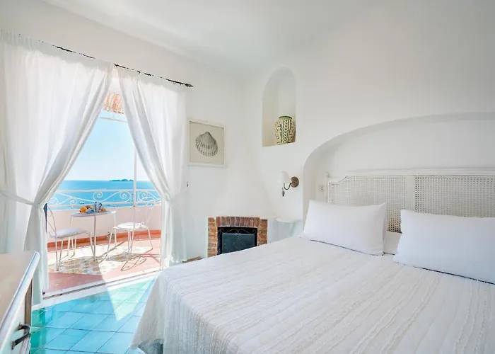 Giusy Konukevi Positano